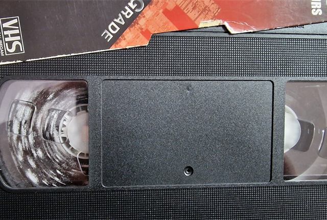 VHS kaseta v ohišju