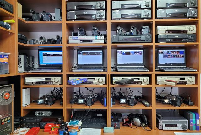 Video postaje v studiu