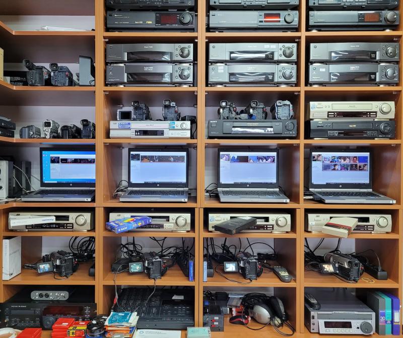 Pisarna in oprema za presnemavanje ter digitalizacijo