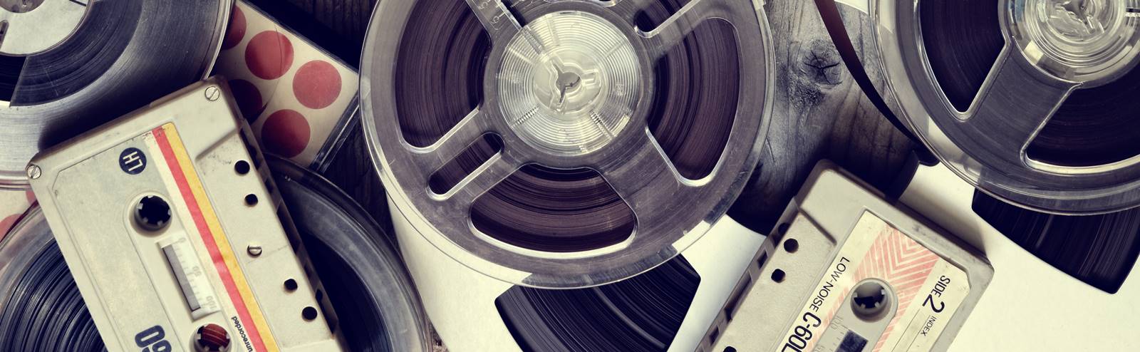 Magnetofonski trak na kolutih